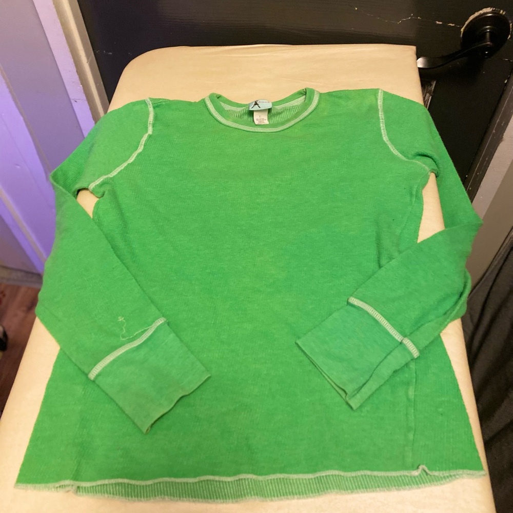 DAMSEL LONG SLEVE SHIRT.THERMAL.BRIGHT GREEN.LAYERING IN THE COLD.FALL,WINTERTOP